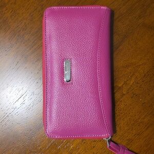 Zippered Fuchsia Leather Wallet